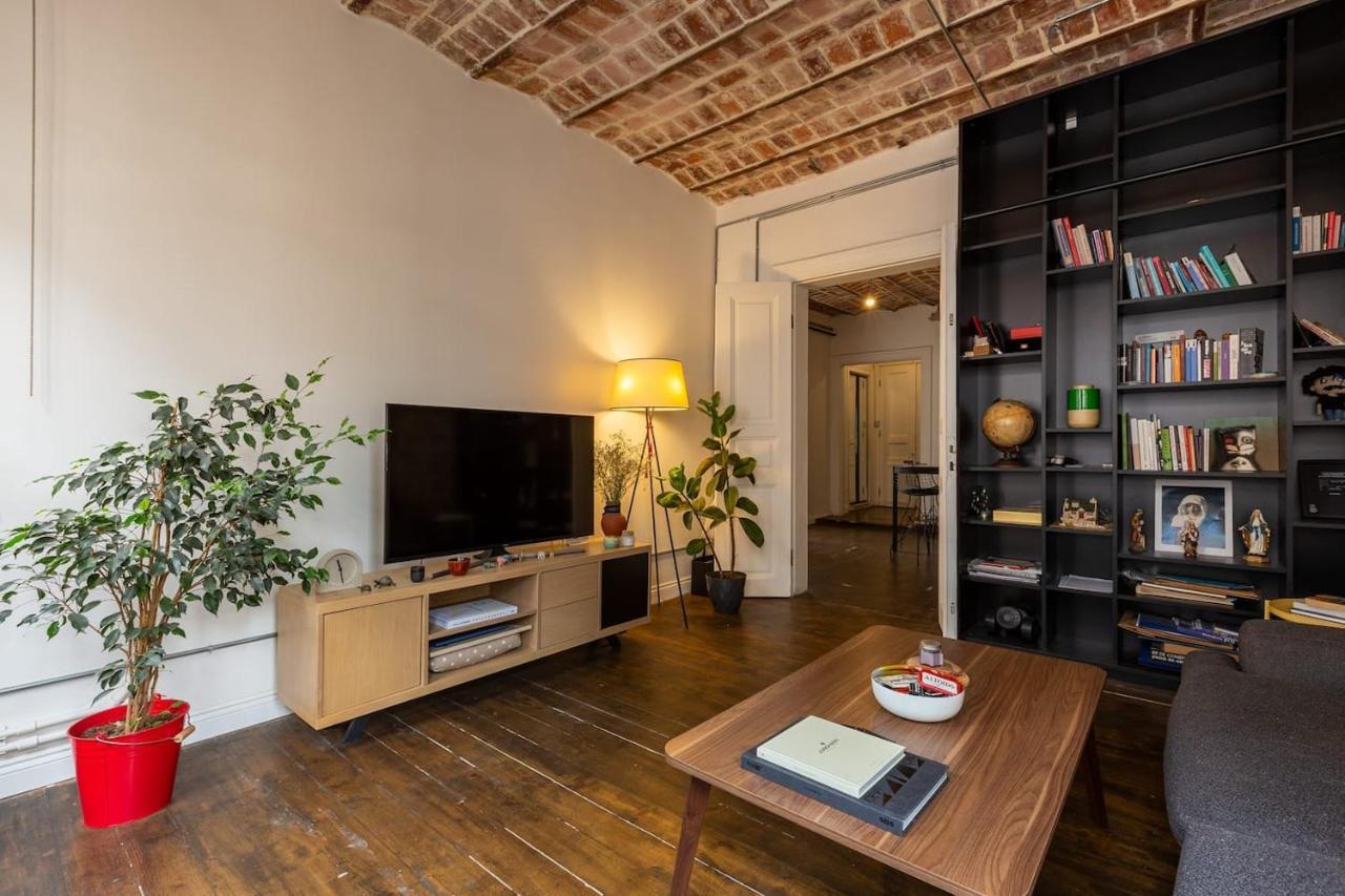 Renovated Apartment At The Heart Of Istanbul With Huge Terrace Exterior photo